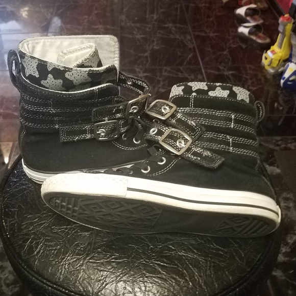 junior black converse